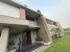 2 KANAL OWNER BUILT ULTRA MODERN DESIGN VILLA FOR SALE DHA PH 6 CHEAPEST PRICE
