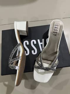 SASSY BRAND NEW 39 SIZE