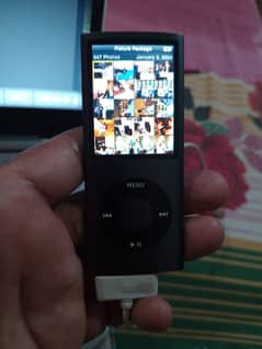 Apple iPod Nano 4th Generation 8gb 10/10 condition