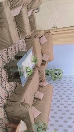 sofa set price 70000 or Jo Sath tables hain wo 20000 ka hain