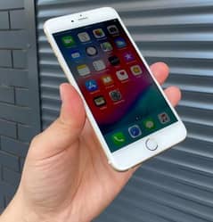 iphone 6plus 128gb my watsap number 03-44-58-51-215