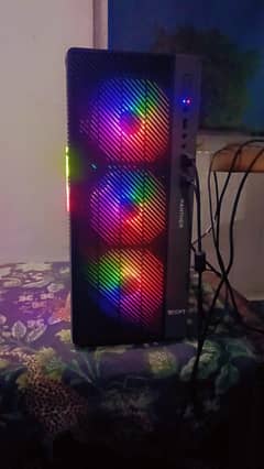 Ryzen 5 5600 with 1660 Super MSI 6 GB and 24 inch lcd