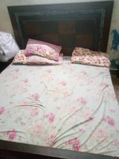 Bed in good condition argent sale