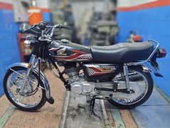I'm selling my cg 125 new condition  23/24