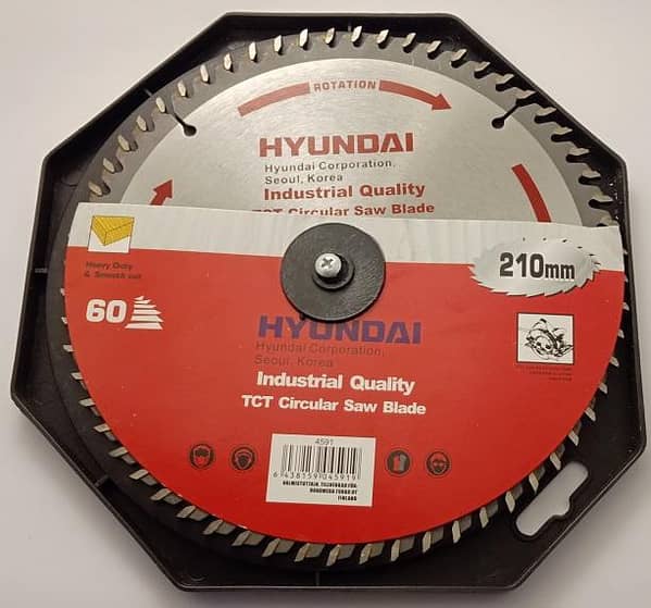 HYUNDAI TCT CIRCULAR SAW BLADE FOR CUTTING WOOD AND PLASTIC, 210X40X30 MM 60 TEETH