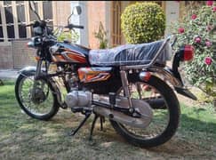 Honda bike 125cc urgent for sale.  03096098550