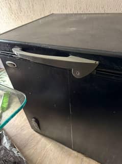 Waves deep freezer