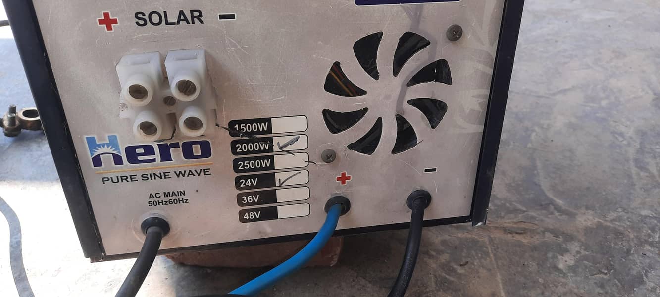2000 Watts Pure Sinewave UPS with built-in PWM Solar Charge Controller 1