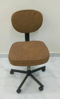 COMPUTER / OFFICE CHAIR