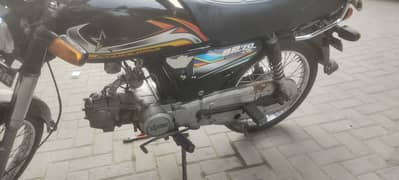 Star bike 2022 model Karachi  no cplc clear oregnal number plat