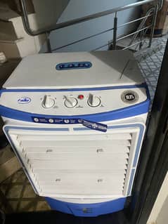 Fischer ICEBOX Air Cooler – Excellent Condition – Used for 1 Year