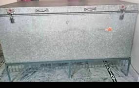 big size iron paity. . . . bilkul new jaisi. . .