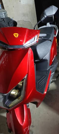 Yadea T5 Red sale urgent