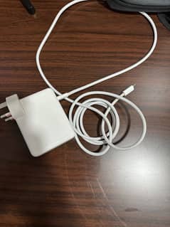 Apple charger 140W Type C
