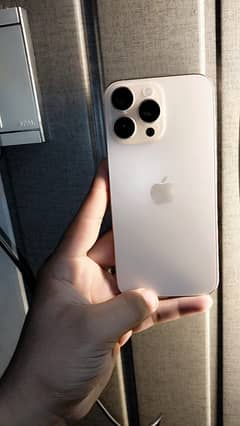 Iphone 16 pro max Desert Titanium