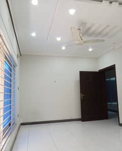 11 Marla Triple Storey Full House For Rent In Pakistan Town
