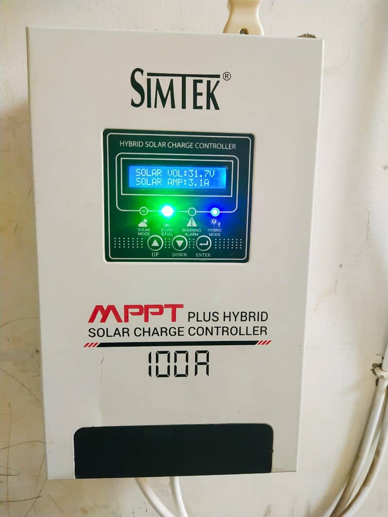 100 A simtek mppt solar charge controller 1