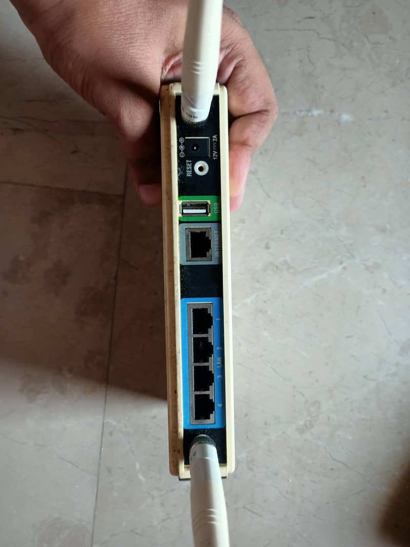 TECHNICOLOR, Tp-link,and D-Link 8