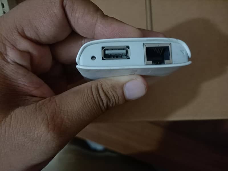 TECHNICOLOR, Tp-link,and D-Link 12