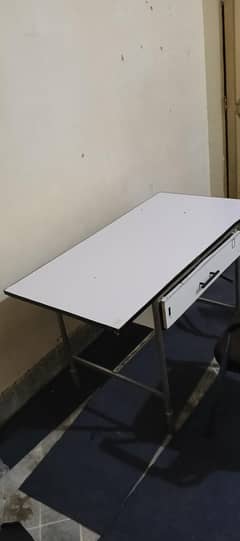Study, office, dining tables & chairs
