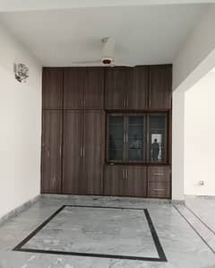 11 Marla Upper Portion For Rent In Pakistan Town