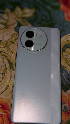 vivo v30e complete box with original charger