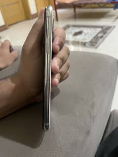 iPhone X