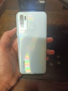 vivo y 30 4/128 in good condition