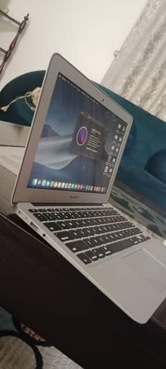 MacBook Air  fine working