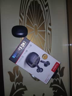 airbuds signature s680 , good condition