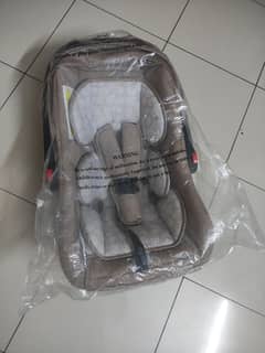 infantes - Beautiful New Carry cot (Packed)