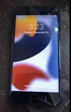 Apple iPhone 7 cracked but comes with 12 volt charger