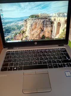 HP Elitebook 820 G4 16GB RAM with charger