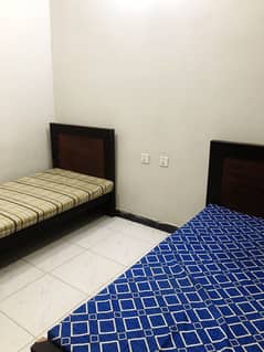 Hostel Room for Rent Comfortable & Affordable Living