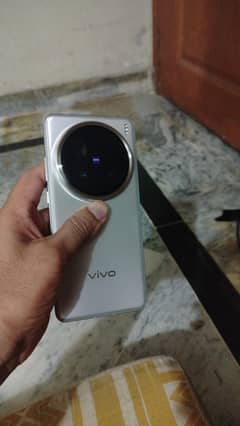 vivo x200 pro 1 day use only  16/512 gb