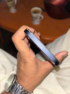 I Phone 12 jv non pta