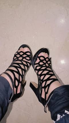 Black vavlet heels