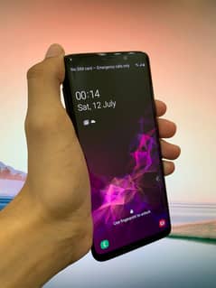 Samsung galaxy S9 in clean condition