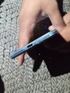 selling my VIVO V 23 E 128 gb back mirror nichy sy damage 03247142753