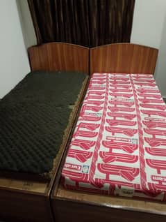 Single bed with matress