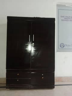 cloth almari