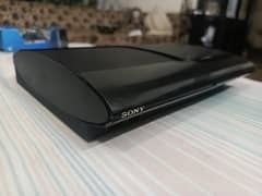 PS3 Super Slim - 500GB - Jail break - 31 Games - 1 Genuine Controller