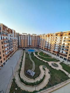 04 Bed DD Apartment For Sale In Cantt View Lodges