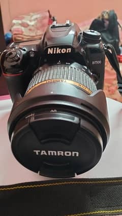 Nikon D7500 with 17.50 leans