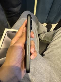 IPHONE 15 pro 10\9