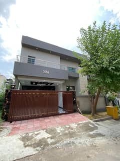 "Grab This 7 Marla House with Gas Great Condition, Low Price!"