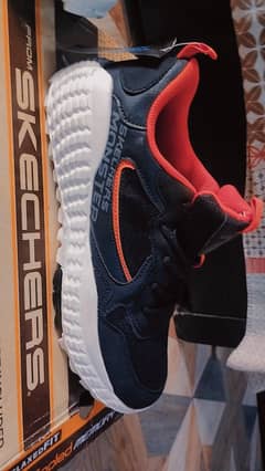 Skechers Original Sneakers, Size 43 , New with tag