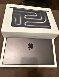 Apple MacBook Pro 14-inch  (M3 Max, 96GB RAM, 1TB SSD)