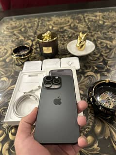 iPhone 15 Pro Black Titanium! (03057530000)