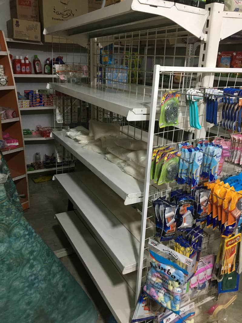 condola center both side shelf  5 each side 7